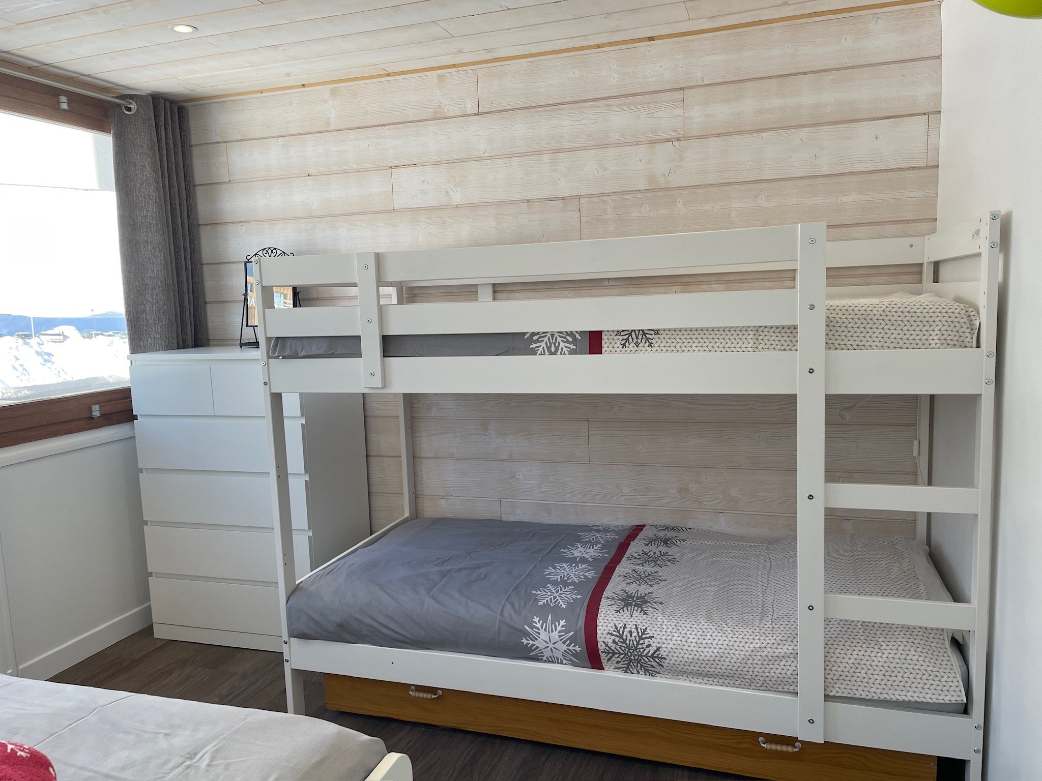 Bunk beds in the second bedroom at SnowBadgers